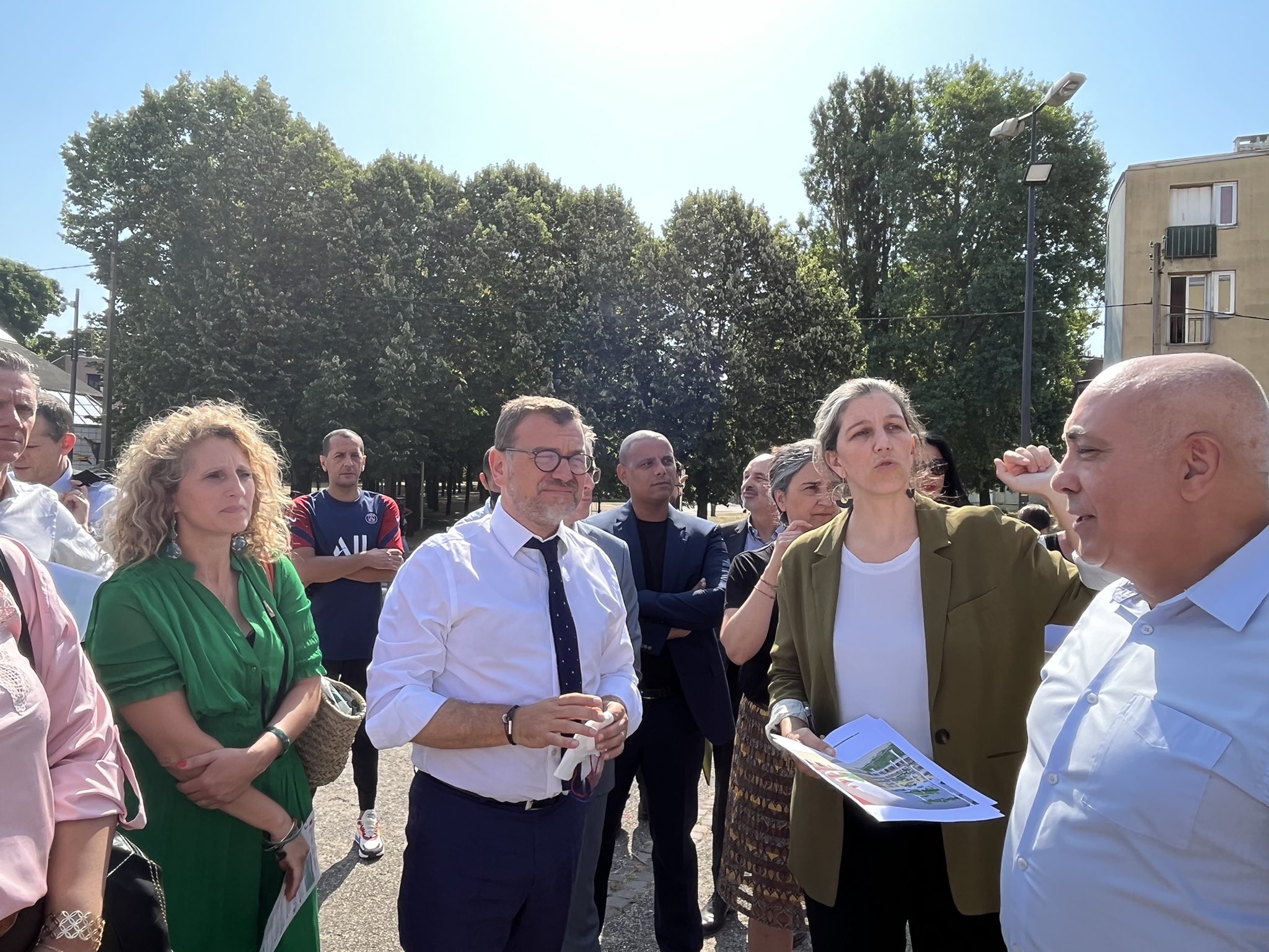 Visite d’Olivier Klein à Seine-Saint-Denis habitat : retour sur les futurs projets de réhabilitation de Bobigny